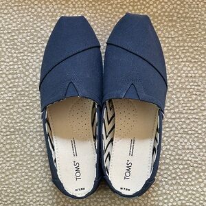 TOMS Classic Dark Blue Canvas Slip-Ons